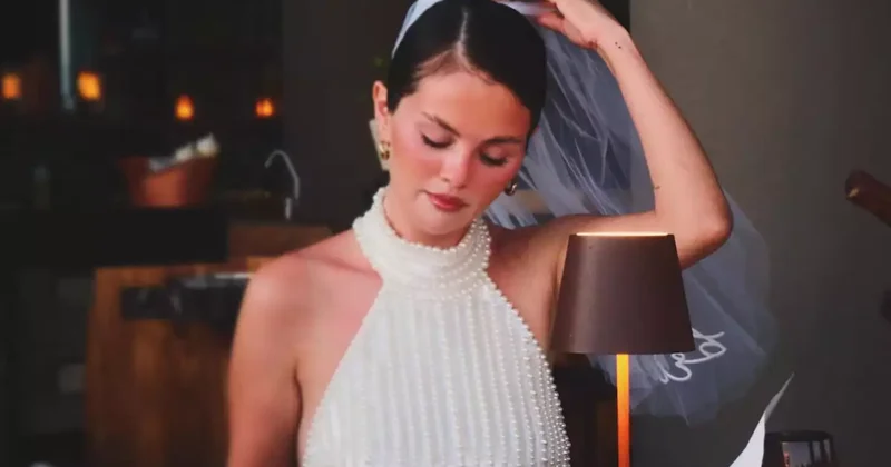 Selena subaylıqla vidalaşdı!