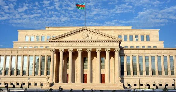 Mənəvi zərərin ödənilməsi tələbini vərəsələr davam etdirə bilər Ali Məhkəmə