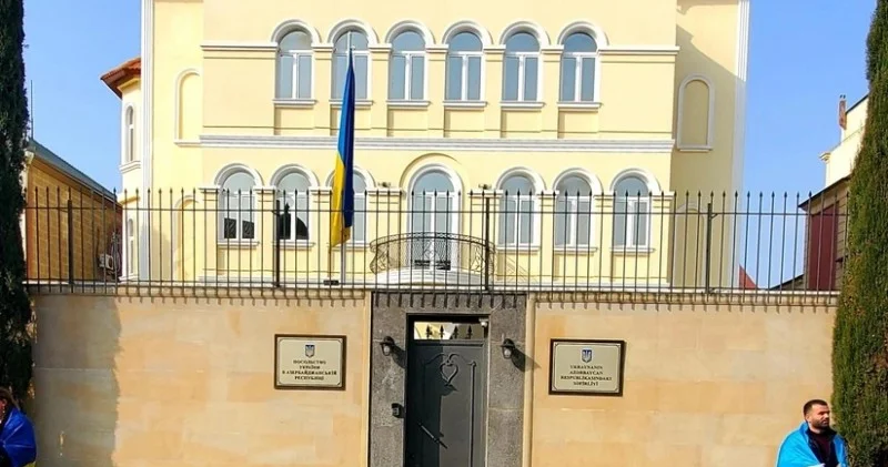 Ukrayna səfirliyində başsağlığı kitabı açılıb