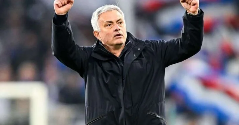Mourinyo "Fənərbağça"dan sərvətlə ayrılır