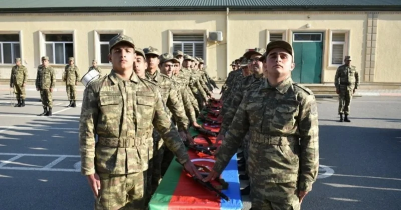 Ильхам Алиев объявил призыв на военную службу