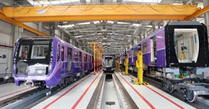 Daha 4 yeni nəsil qatar tərkibi (20 vaqon) Bakıya gətirib