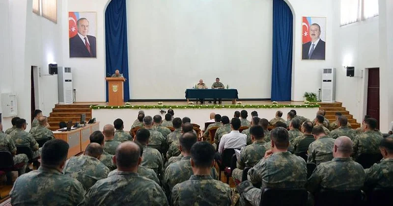 Hərbi hüquqşünaslarla təlim metodiki toplanış keçirilib