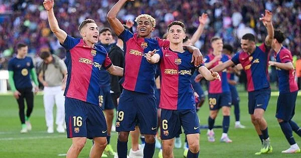 Azərbaycanlı futbolçu “Barselona” ilə müqavilə bağladı Video