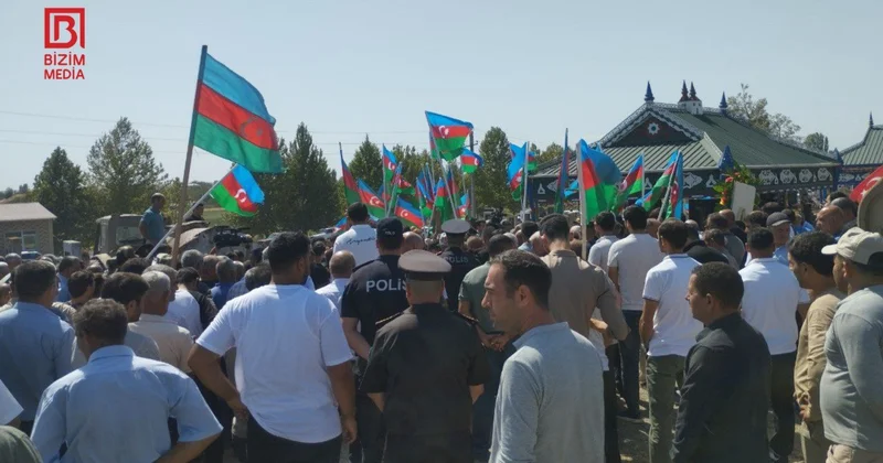 Şəhid Sumbat Əliyev doğma kəndində torpağa tapşırıldı FOTO