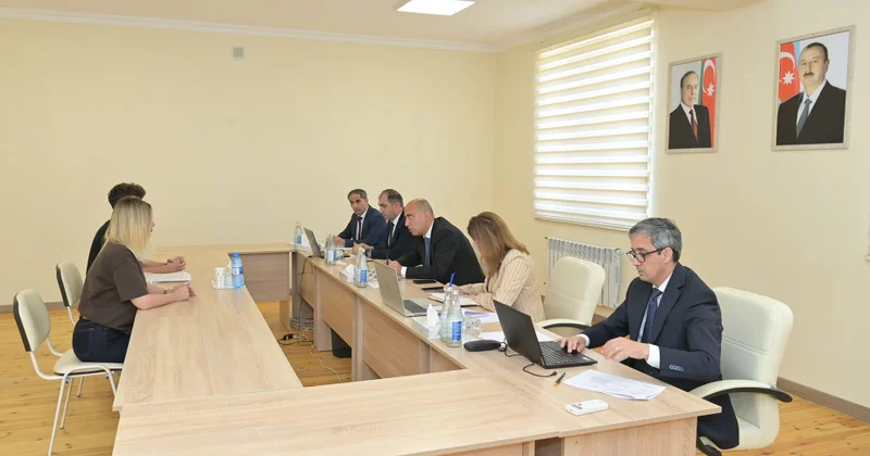 Elm və təhsil naziri İsmayıllı şəhərində vətəndaşlarla görüşüb