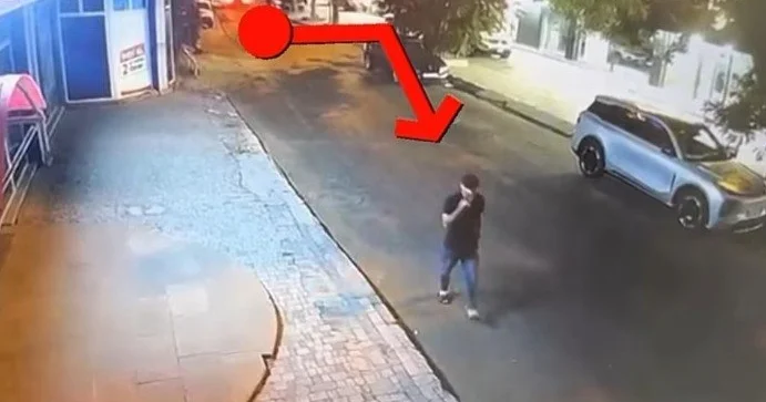 Bakıda QULDURLUQ: Kişini döyüb taladı ANBAAN VİDEO