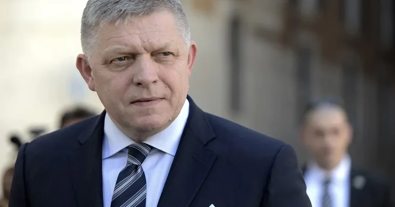 Robert Fitso: Aİ nin Ukraynaya dəstəyi strateji səhvdir