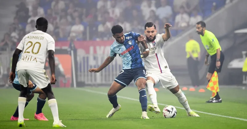 Liqa 1: Lionda “sülh”, “Strasburq”dan inamlı qələbə