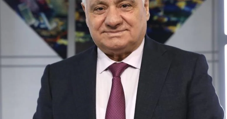 Uzun illər bizə sevinc yaşadan adamı aşağılamaq olmaz Qulu Məhərrəmli Qurbanovdan yazdı