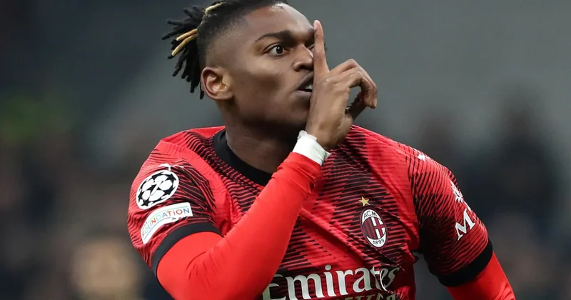 Leau Milan azarkeşləri ilə vidalaşdı: Mən klub tarixinin bir hissəsi olaraq qalacağam