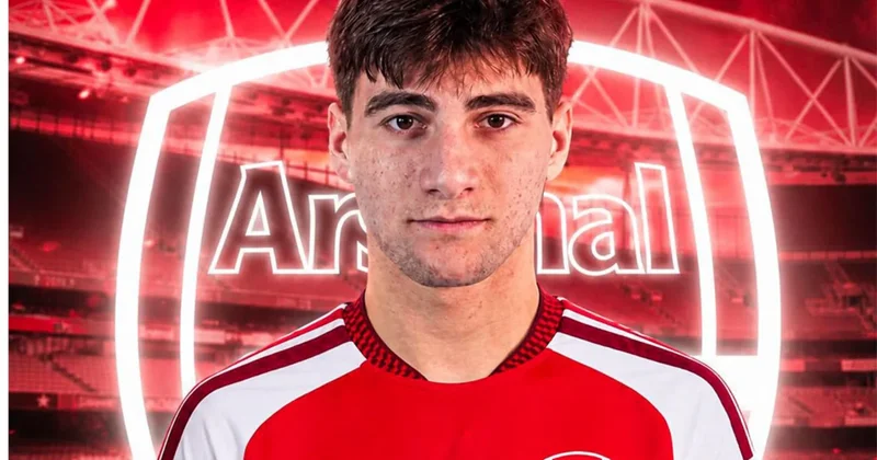 Arsenal klubu gürcüstanlı futbolçu Andriya Bartişvilini heyətinə qatır