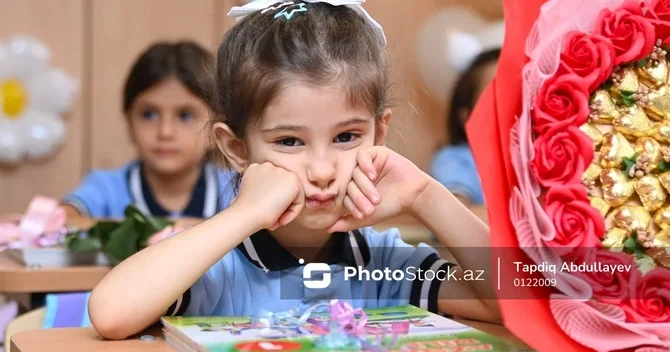 Məktəblilərdə onurğa problemləri: Yanlış oturuş cərrahi müdaxiləyə səbəb ola bilər