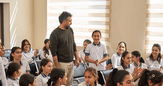 Nar Kitab gününü Salyanda qeyd edib FOTO
