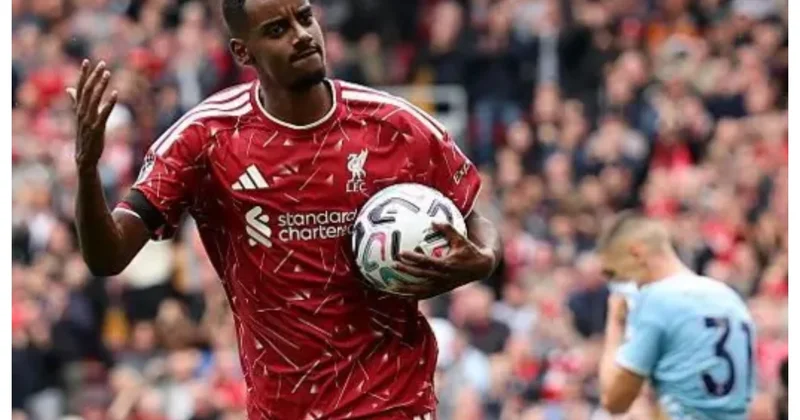 Aleksander İsakın “Liverpul”dakı çıxışı tənqidlərə səbəb olub