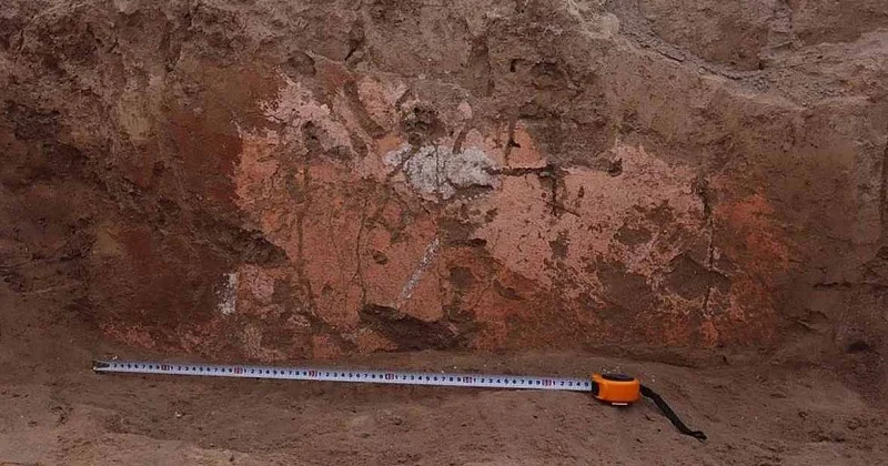 1700 летнюю роспись нашли под штукатуркой: ее спрятали, чтобы спасти