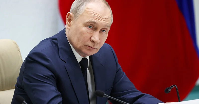 Проблемы Путина множатся, но войну прекращать он не собирается NYT