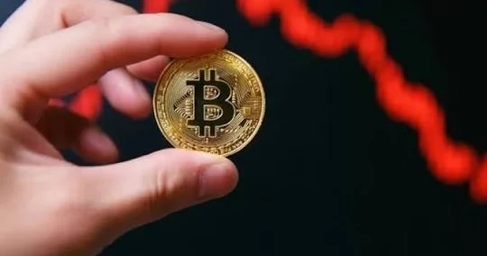 Биткоин опустился до $77,6 тыс.