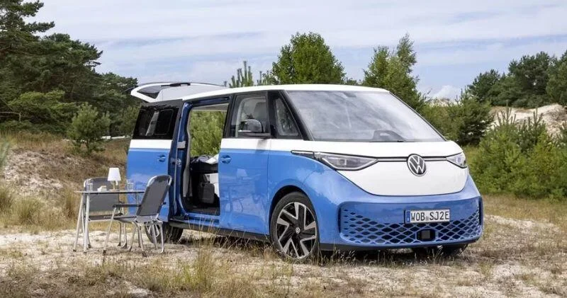 Volkswagen показал первый электрический кемпер California