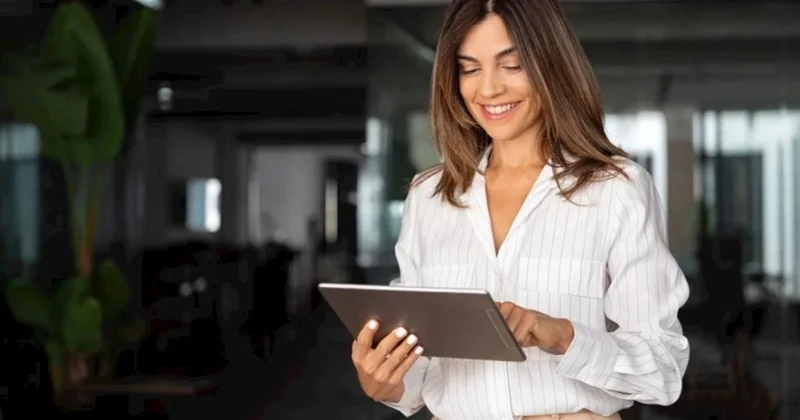 Qatlanan telefonlar niyə hələ də planşetləri əvəz edə bilmir?
