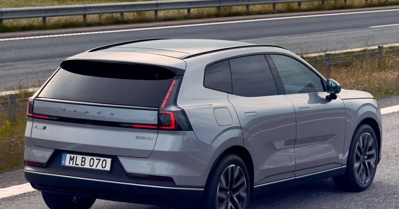 Volvo nun elektrikləşdirilmiş krossoveri bazara çıxdı...