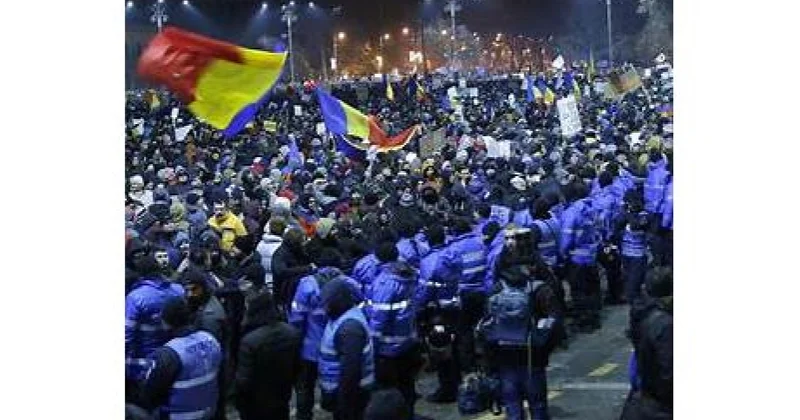 Rumıniyada minlərlə tələbə qənaət tədbirlərinə qarşı kütləvi etirazlara çıxıb