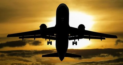 Alimlər uçuşları daha təhlükəsiz etməyə kömək edə biləcək turbulentlik modeli yaradıblar