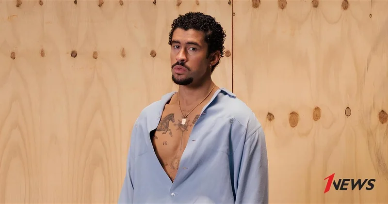Bad Bunny станет хедлайнером шоу на Супербоуле 2026 ВИДЕО