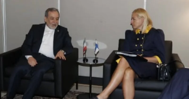 İran televiziyası finlandiyalı qadın nazirin ayaqlarını senzura ya saldı