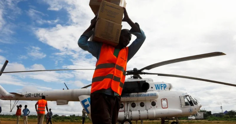 Silahlılar Somalidə BMT nin helikopterini ələ keçiriblər