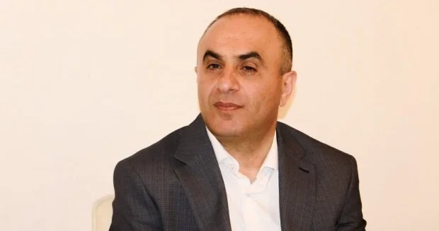 Azərbaycanda vəzifəli şəxs istefa verdi