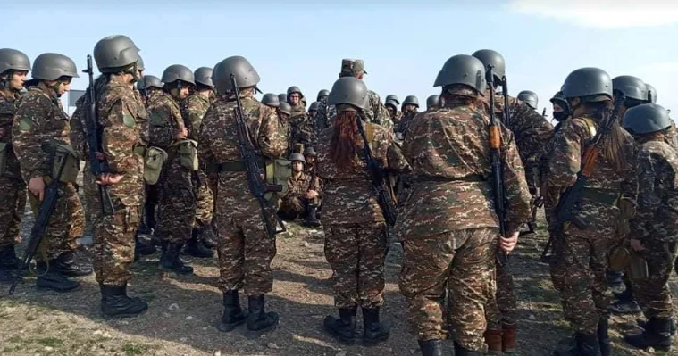 Ermənistan ordusunun qadın batalyonunda qalmaqal KONKRET