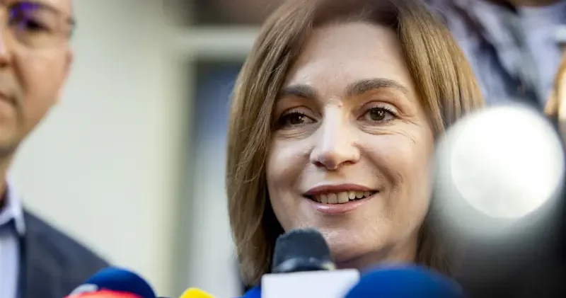 “Bizim qapımız açıqdır, hər addımında Moldovanın yanındayıq“ fon der Lyayen