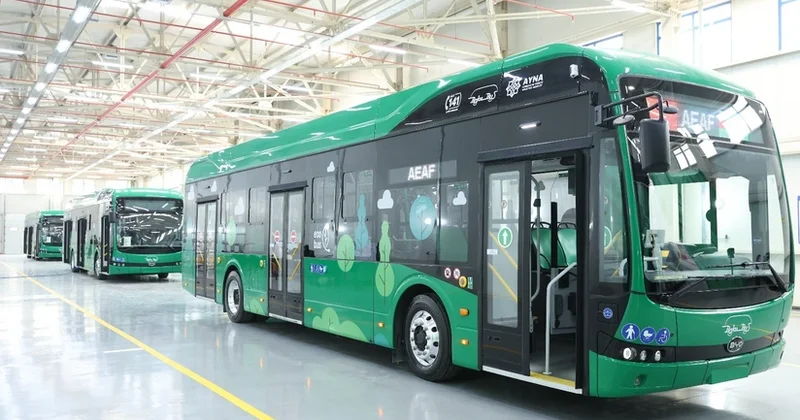 Sumqayıt Sənaye Parkında istehsal olunan ilk elektrik avtobusu BakuBus a təqdim olunub