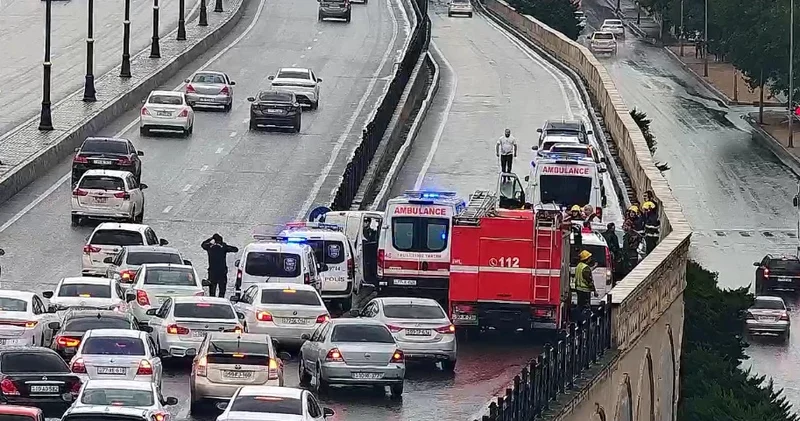 Babək prospekti və Məhəmməd Hadi küçəsinin kəsişməsində yol nəqliyyat hadisəsi