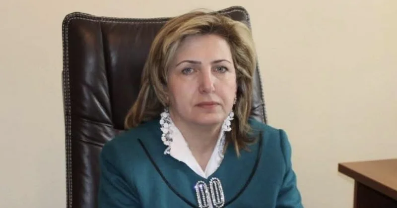 Rüşvət vermədiyi üçün attestat ala bilmədi ŞİKAYƏT / FOTO