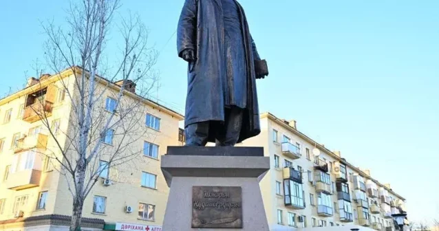 Romada dahi qazax şairi Abay Kunanbayulunun heykəli ucaldılacaq