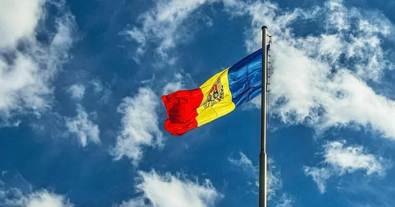 В парламент Молдовы прошли три партии и два политических блока