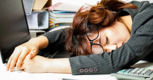Psixoloji yorğunluğa səbəb nələrdir? PSİXOLOQ AÇIQLADI