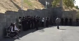İtkin ermənilərin ailələri İrəvanda etiraza qalxdı VİDEO