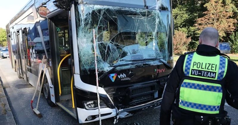 Almaniyada avtobusların toqquşması nəticəsində azı 20 nəfər xəsarət alıb
