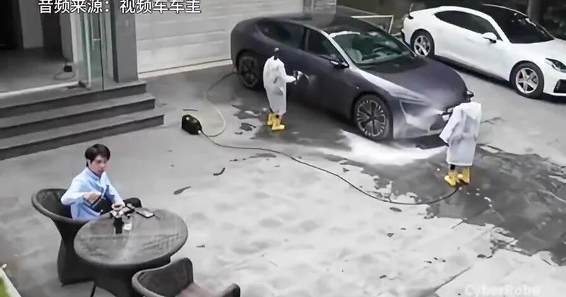 Автомойки с роботами гуманоидами появились в этой стране ВИДЕО