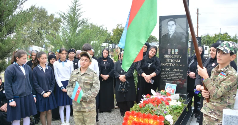 Qəhrəmanlığı ilə yaddaşlarda yaşayan şəhid İntiqam Şirəliyevin xatirəsi anılıb
