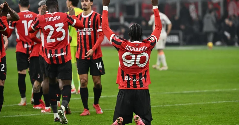Milan 10 nəfərlə çempionu məğlub etdi