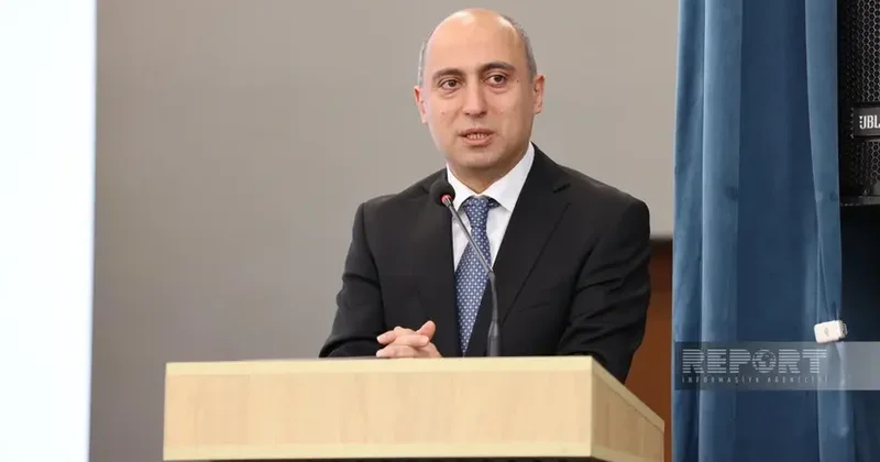 “Elm və Təhsil Nazirliyi ali təhsilin təxminən 80 faizinə birbaşa nəzarət edir” Emin Əmrullayev