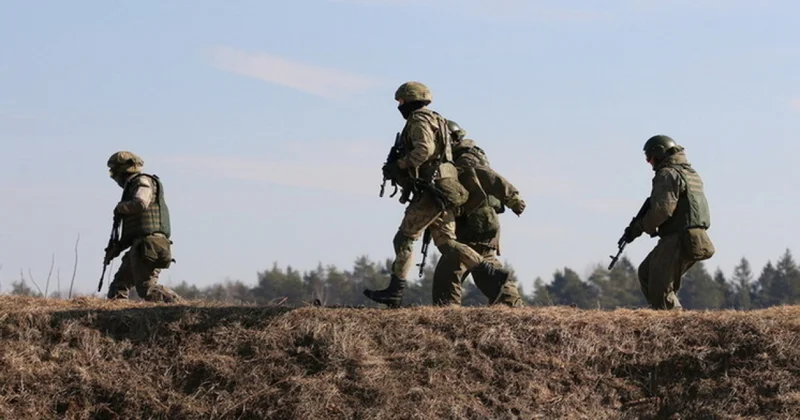 Украинцы окружили россиян на Донбассе