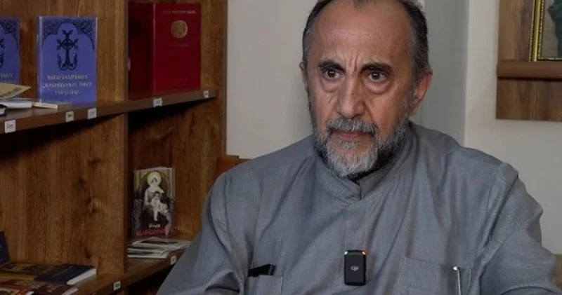 Hakimiyyəti devirməyə çağırış edən erməni keşişin həbsi istənildi