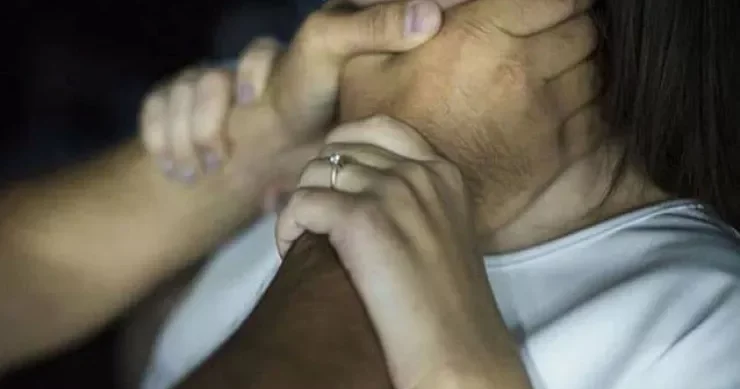 Bakıda DƏHŞƏT: 4 uşaq atası boşanmaq istəyən arvadını boğub öldürdü