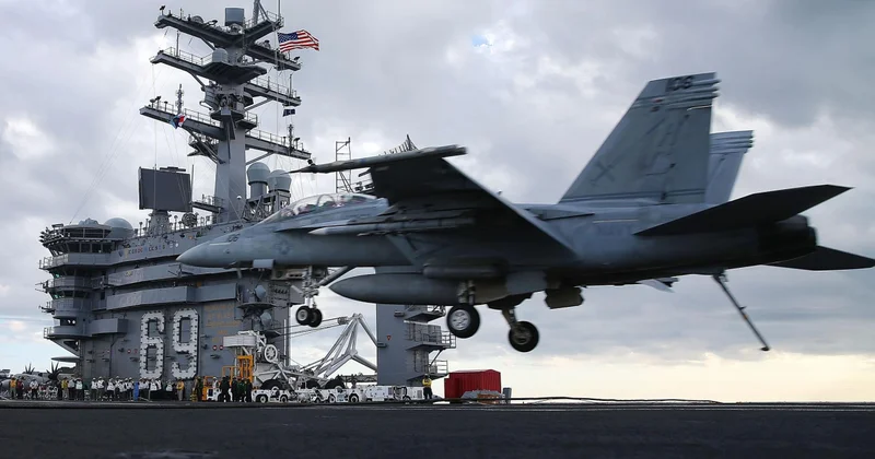 ABŞ ın “Dwight D. Eisenhower” atom aviadaşıyıcısında qəza baş verib, 4 hərbçi yaralanıb