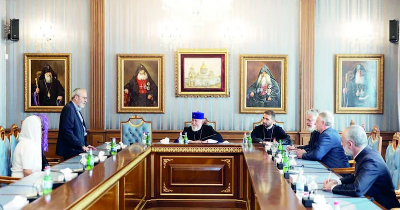Eçmiədzin dar məqamda xaricdən dəstək gözləyir